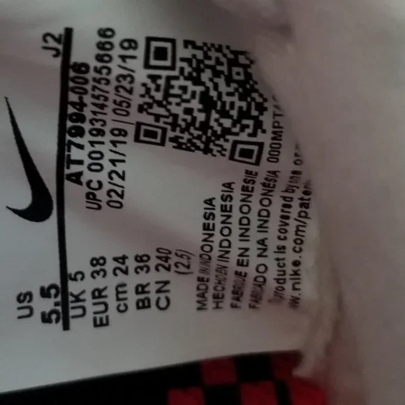 Nike Mercurial Vapor 13 Indoor Soccer Shoes - Picture 12 of 15